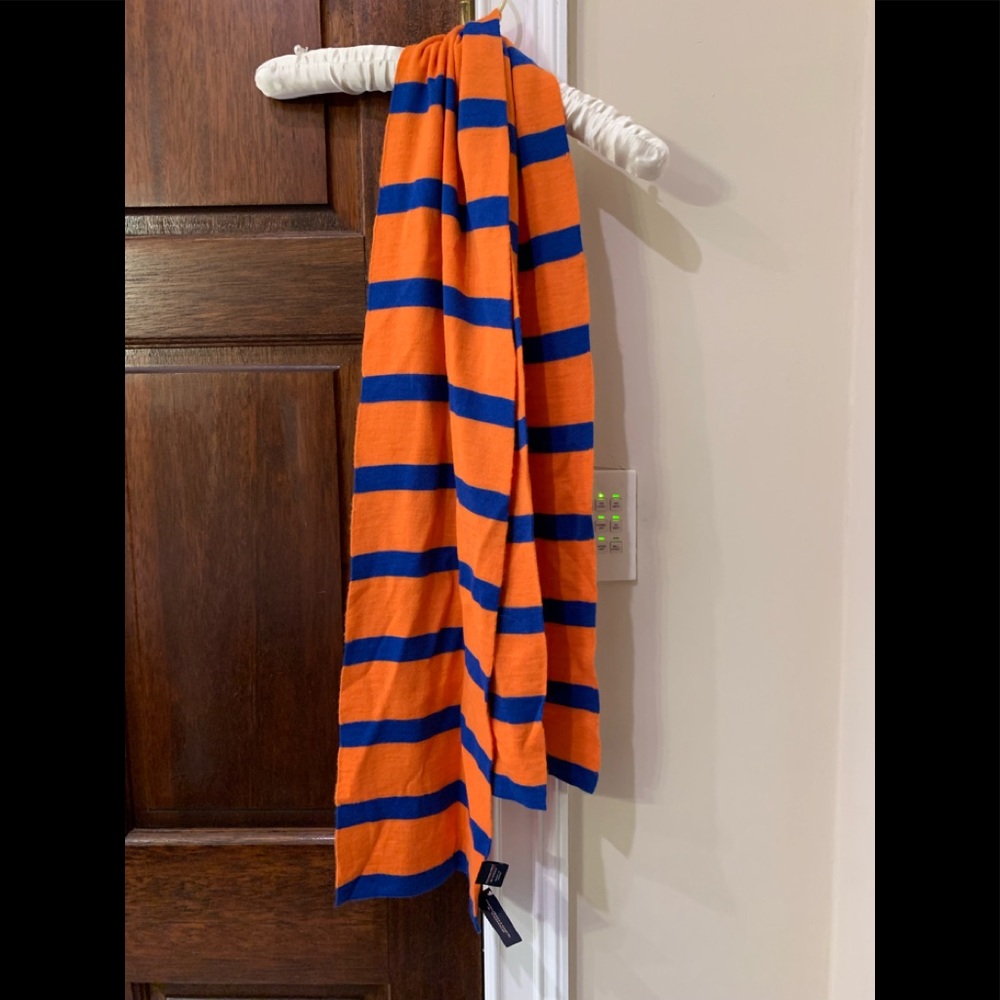Unisex scarf. No size